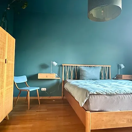 Apartment A Am Theater Mit Terrasse Und Balkon Stralsund