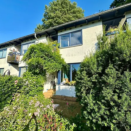 A Am Theater Mit Terrasse Und Balkon Stralsund